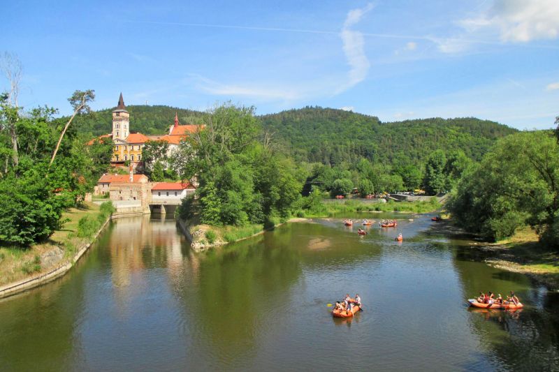 Sázava en het klooster aan de rivier